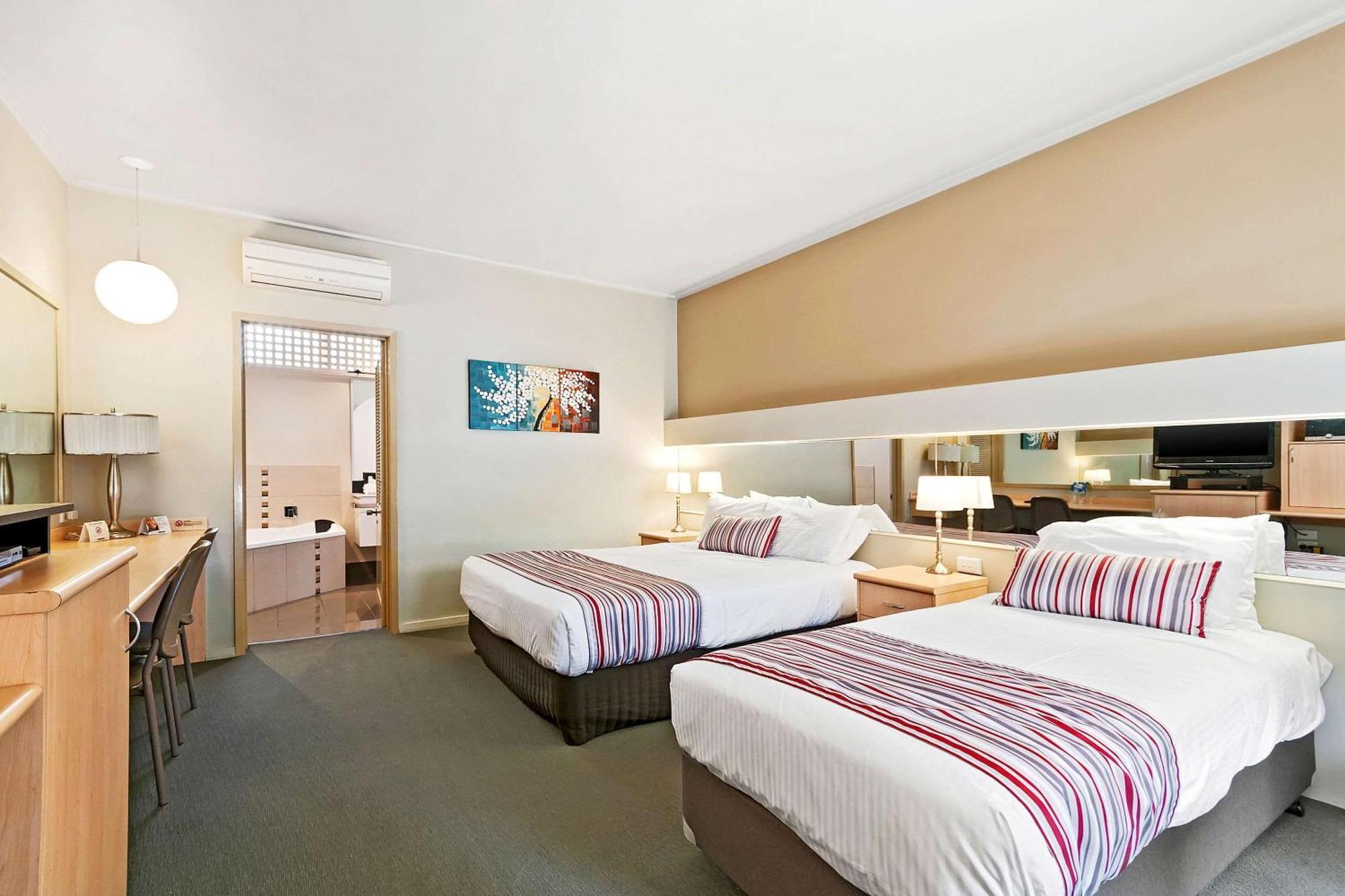 Comfort Inn & Suites לייקס אינטרנס מראה חיצוני תמונה